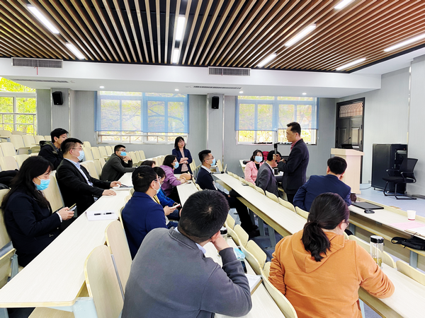 williamhill威廉希尔官网举办科研项目和科学技术奖申报经验交流会